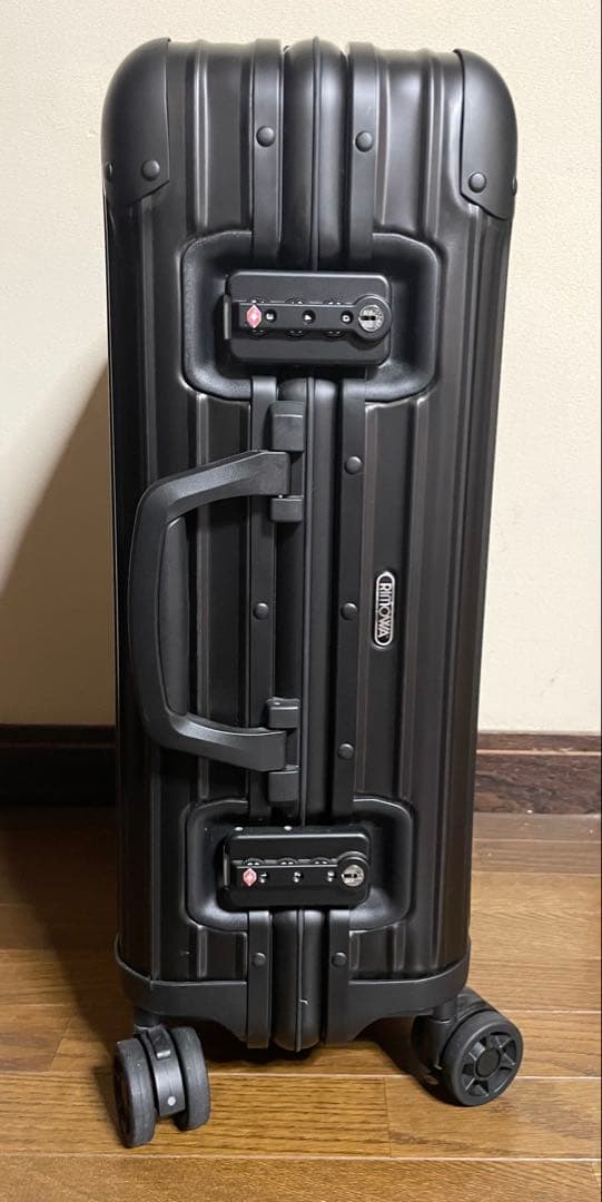 MONCLERモンクレール× RIMOWAトパーズ ステルス32L 付属品付 - メルカリ