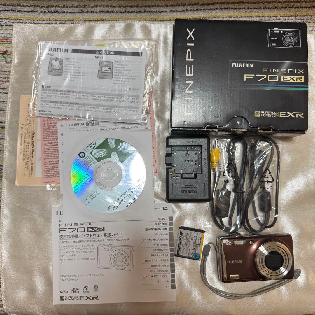 FUJIFILM FINEPIX F70EXR デジタルカメラ 付属品完備箱付き FUJIFILM