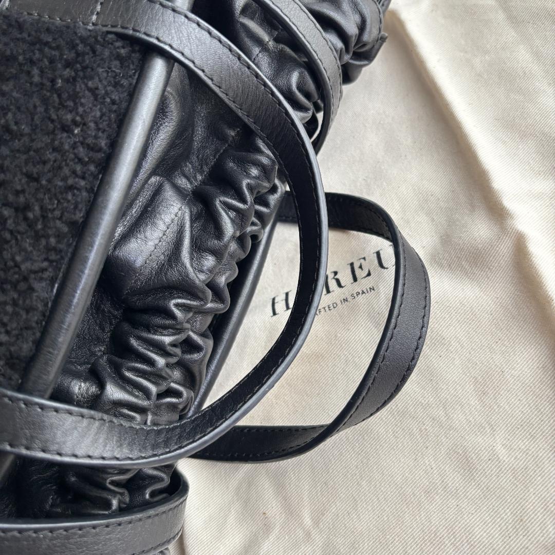 【美品】HEREU 2wayボアハンドバッグ　黒　ボア×本革　ヘリュー