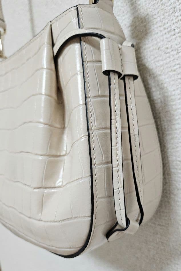 kate spade 　ダンプリング クロコ エンボス クロスボディ　ショルダー