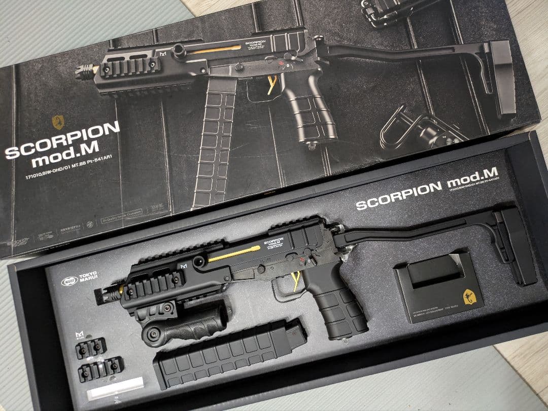 SCORPION mod.M 電動ガン ブラック/ゴールド