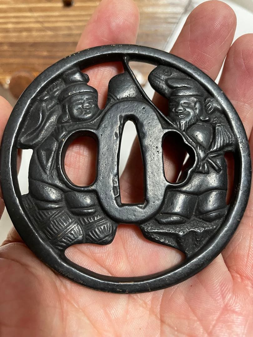 鍔　恵比寿大黒図透かし鍔