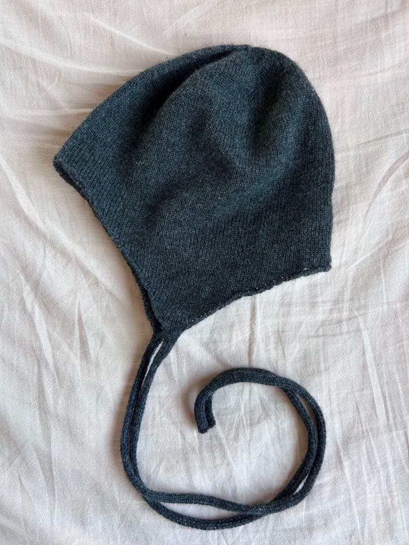 美品JIMMY CHOO グレー ニット帽 星型装飾