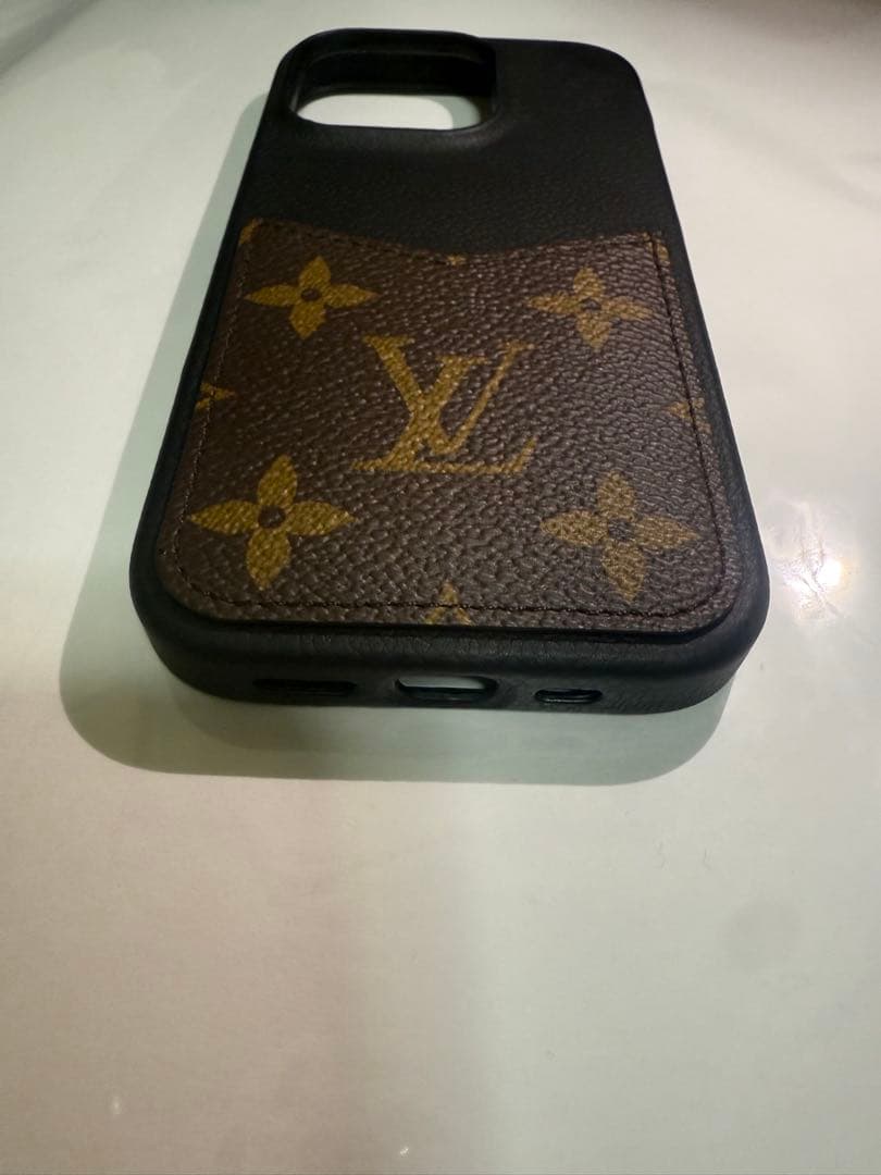 LOUIS VUITTON ルイヴィトン　iPhone 16pro ケース