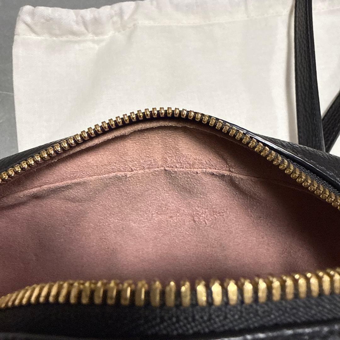 Salvatore Ferragamo ブラックショルダーバッグ