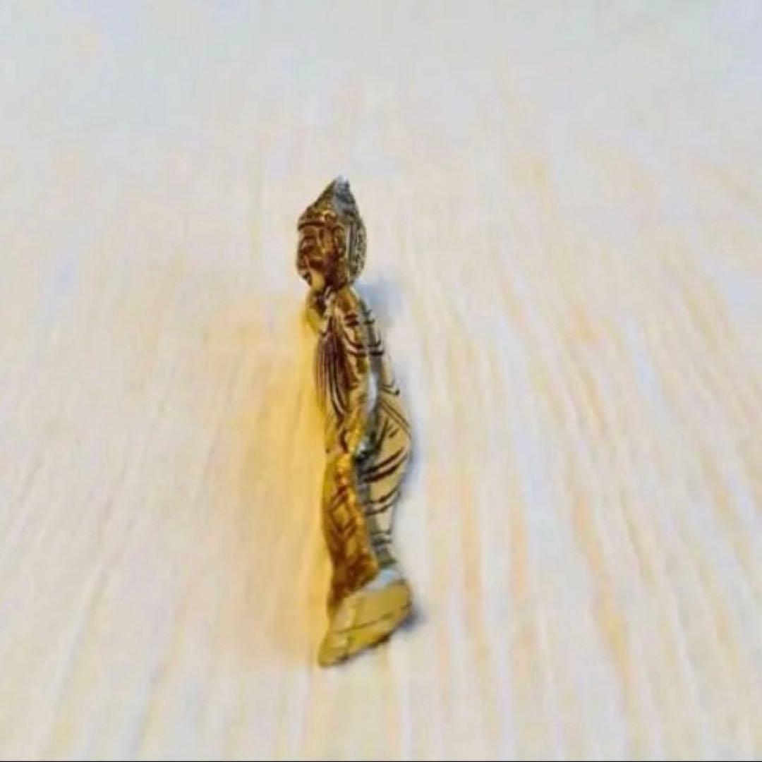 藤井風さんと同じ 涅槃像 インド - メルカリ