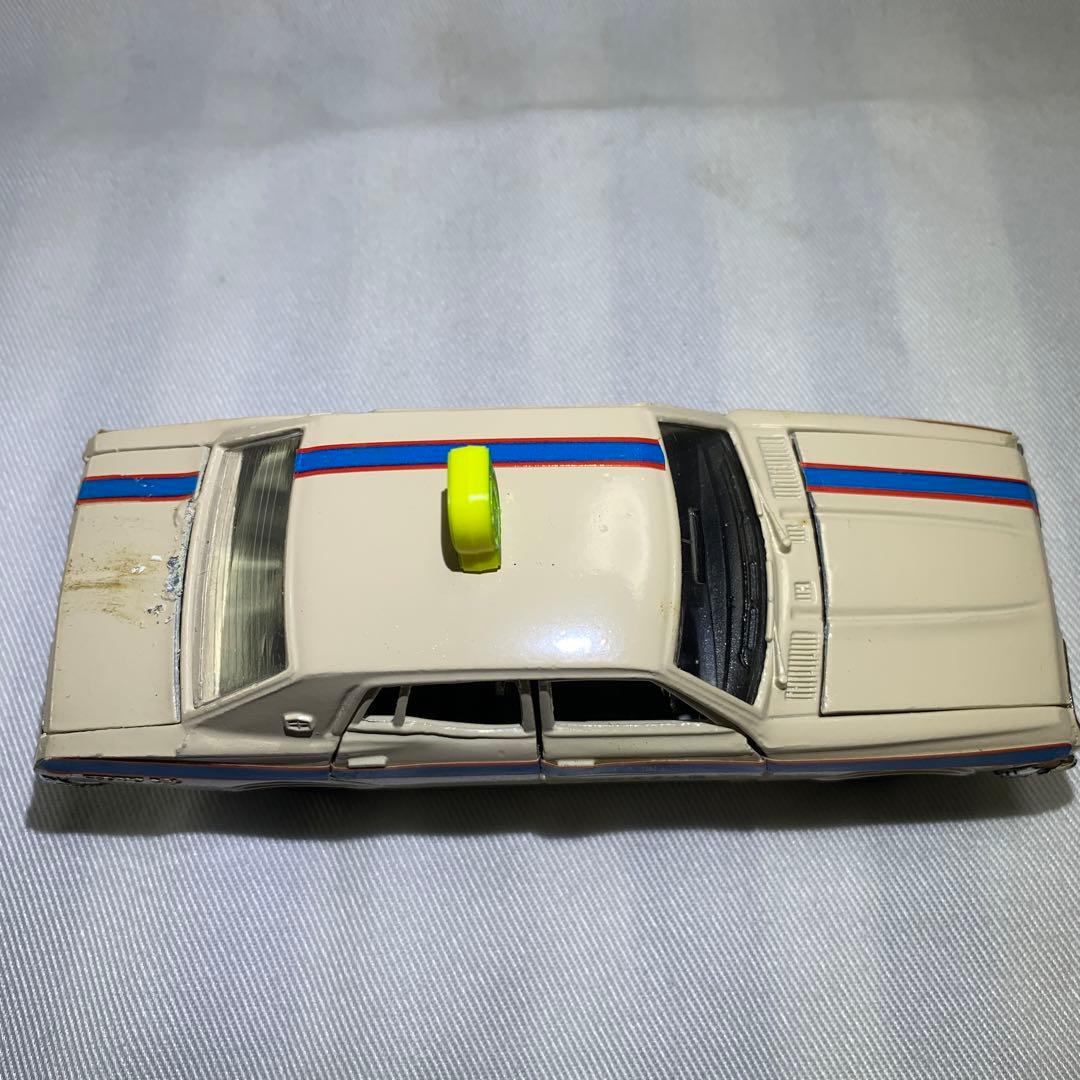 ダイヤペット日産セドリックタクシー