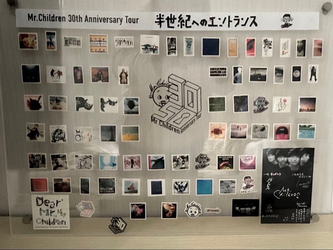 Mr.Children 30周年 フレークシール アクリルボード付き - メルカリ
