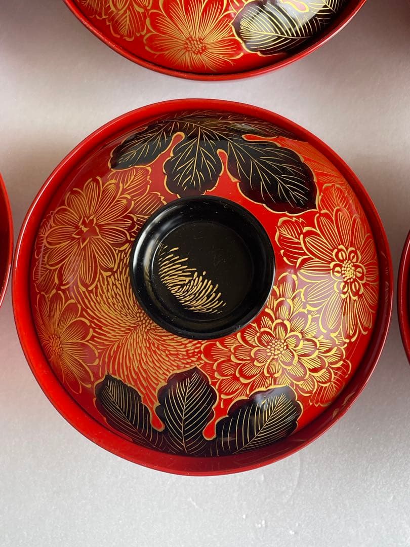 木製漆器　輪島塗　沈金蒔絵朱塗　吸物椀八客　木箱付　蓋付き椀　お椀