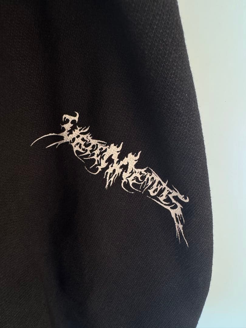 ヴェトモン VETEMENTS TOTAL FUCKING DARKNESS