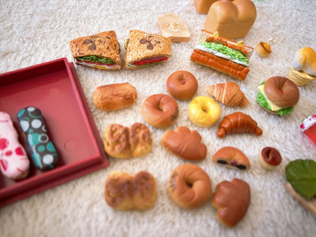 リーメント　流し台　勉強机　ケーキショーケースなど