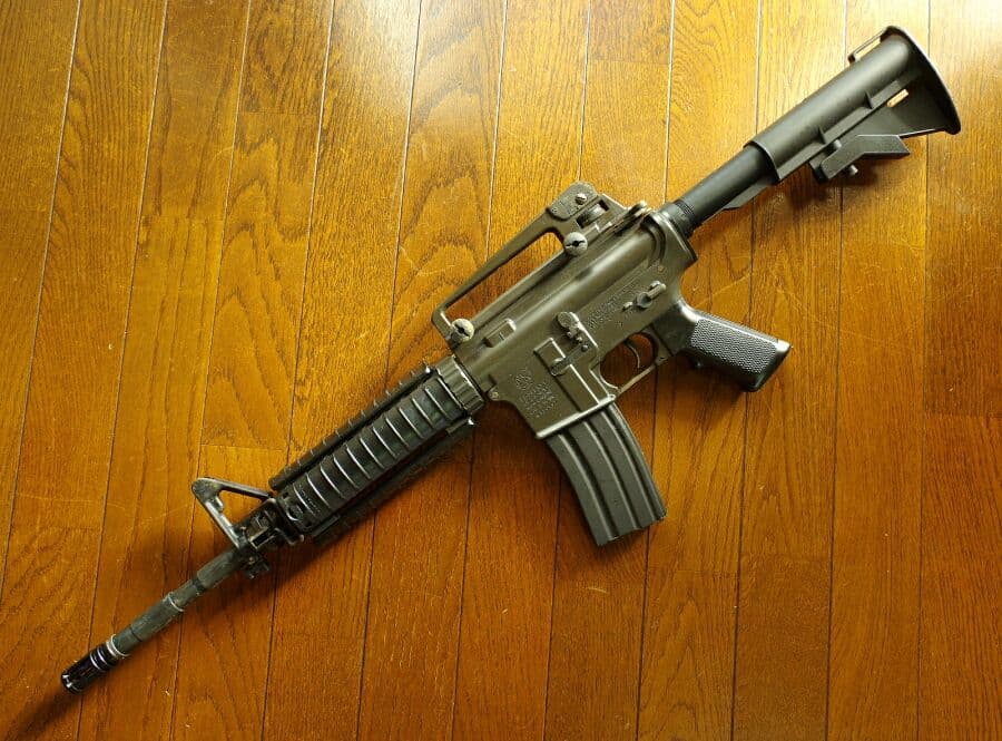 東京マルイ コルト M4A1カービン RISバージョン