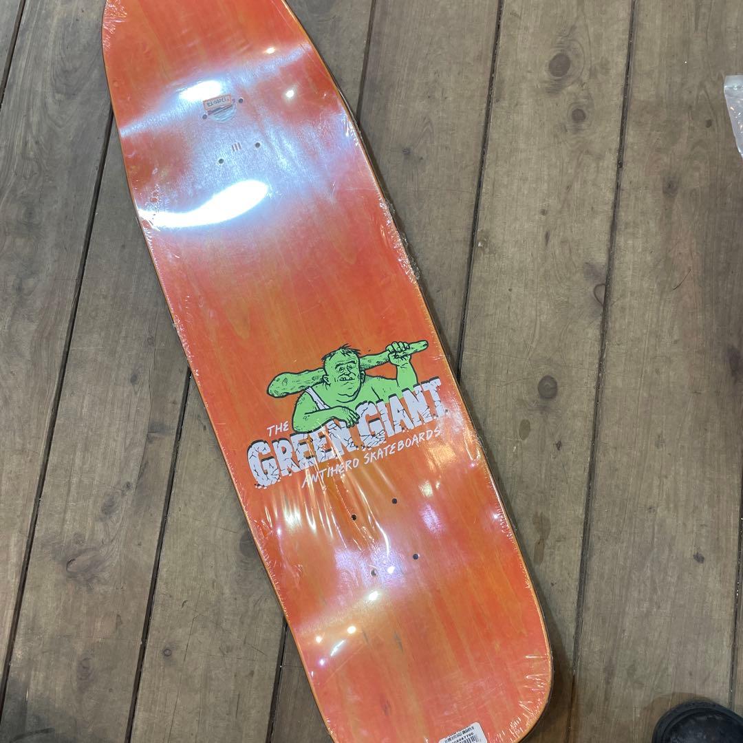 ANTI HERO スケボーデッキ GREENGIANT 9.56インチ