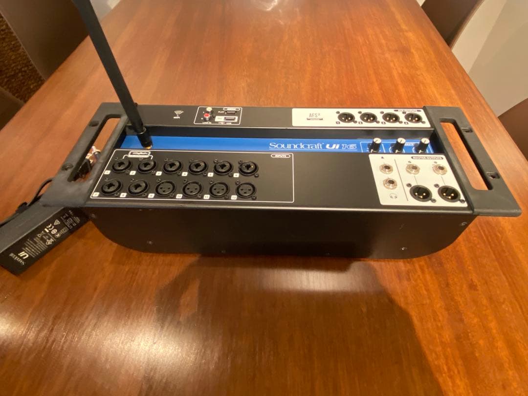 Soundcraft ui16 デジタルミキサー