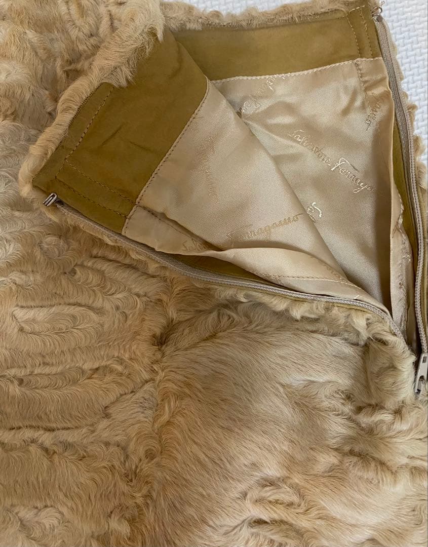 フェラガモ毛皮スカート