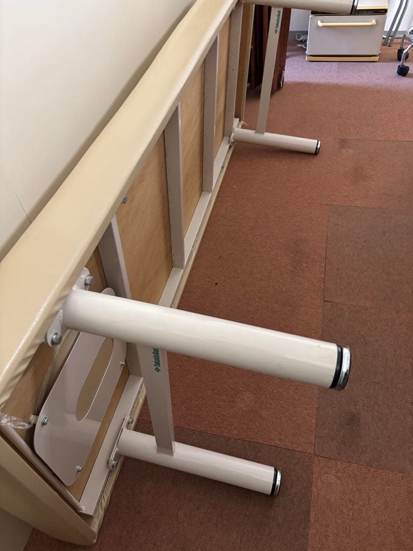 高田ベッド製作所 DXマッサージベッド 施術ベッド エステベッド整骨院