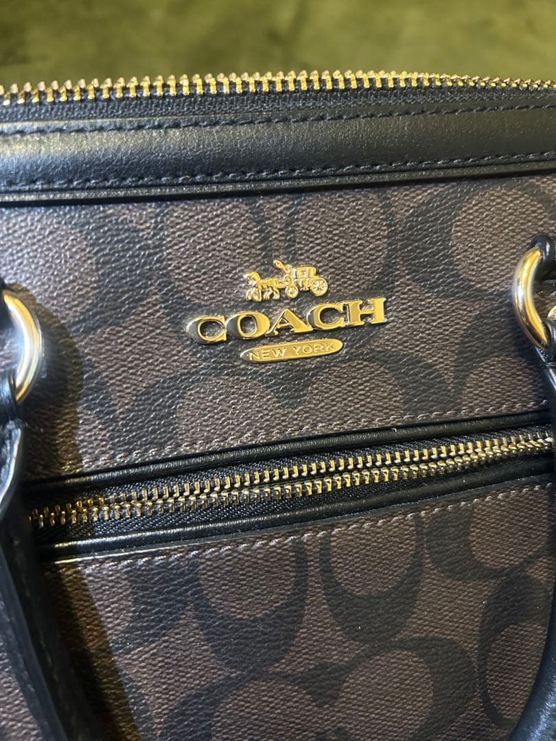 COACH ブラウン ロゴハンドバッグ
