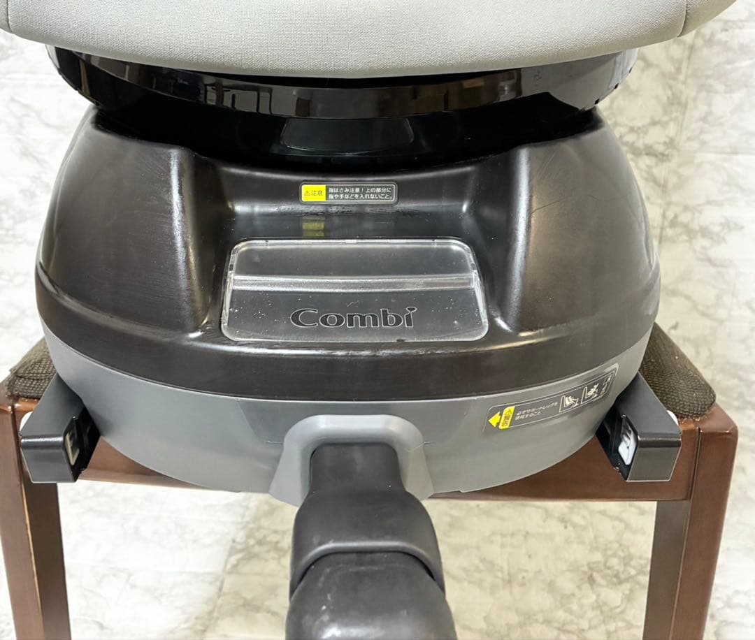 combi クルムーヴ アドバンス ISOFIX エッグショック JP-590
