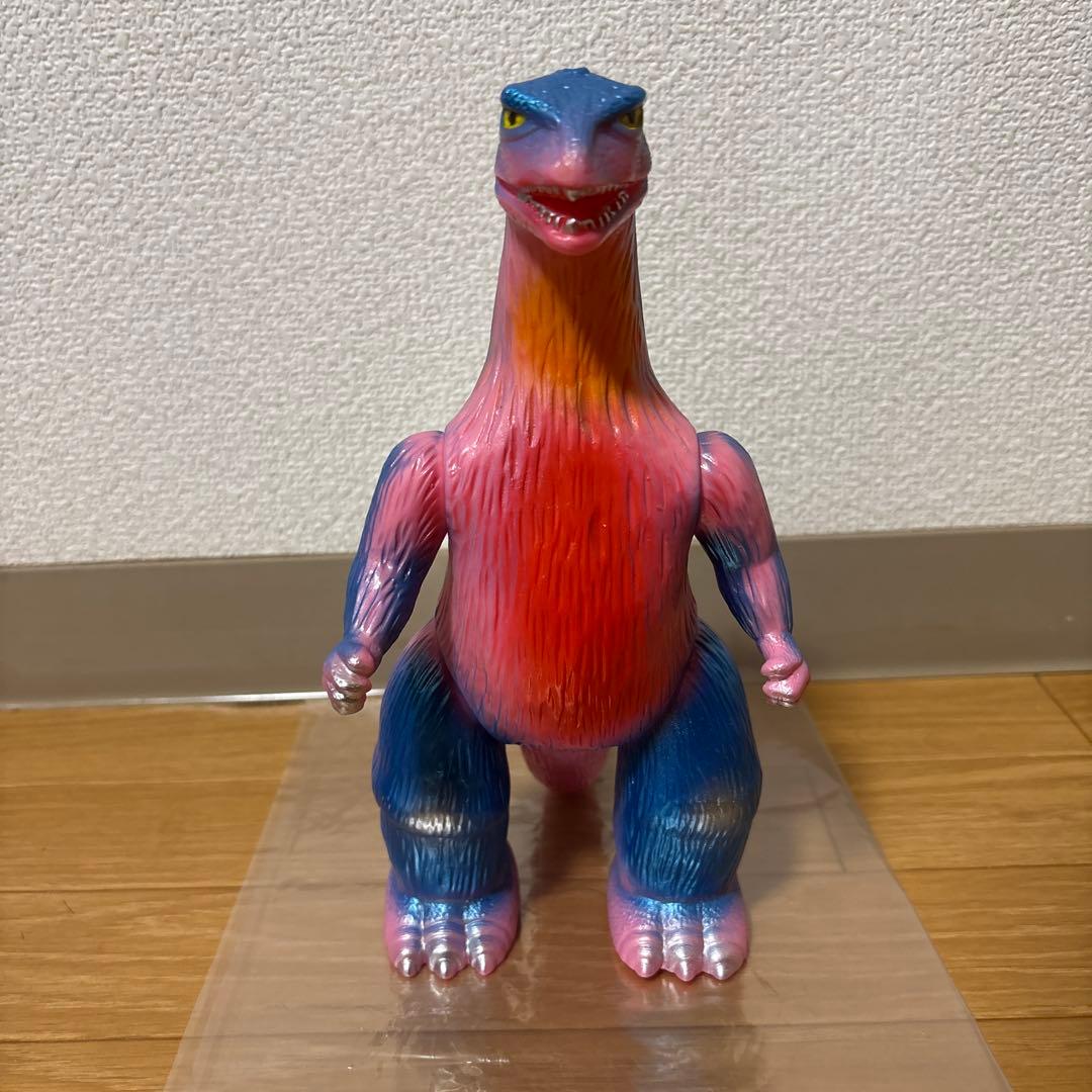 ブルマァク　ゴジラ　プラモ版　ピンク　ソフビ　美品