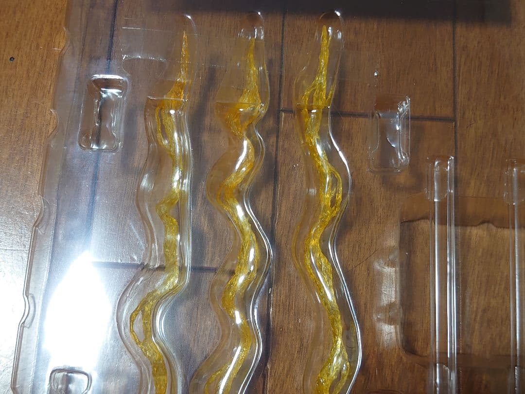 S.H.MonsterArts キングギドラ　現状品