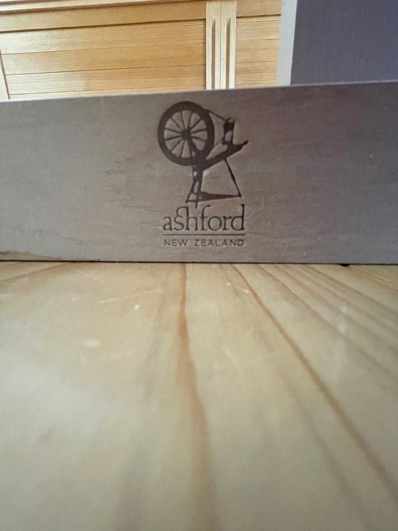 Ashfqrd製リジット卓上手織り機