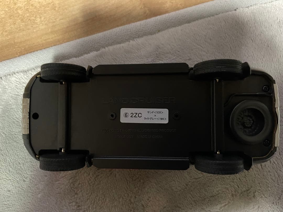 ランドクルーザー色見本1/30ミニカー