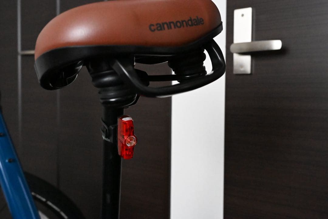 街乗りマウンテンバイク ￼Cannondale Adventure 2