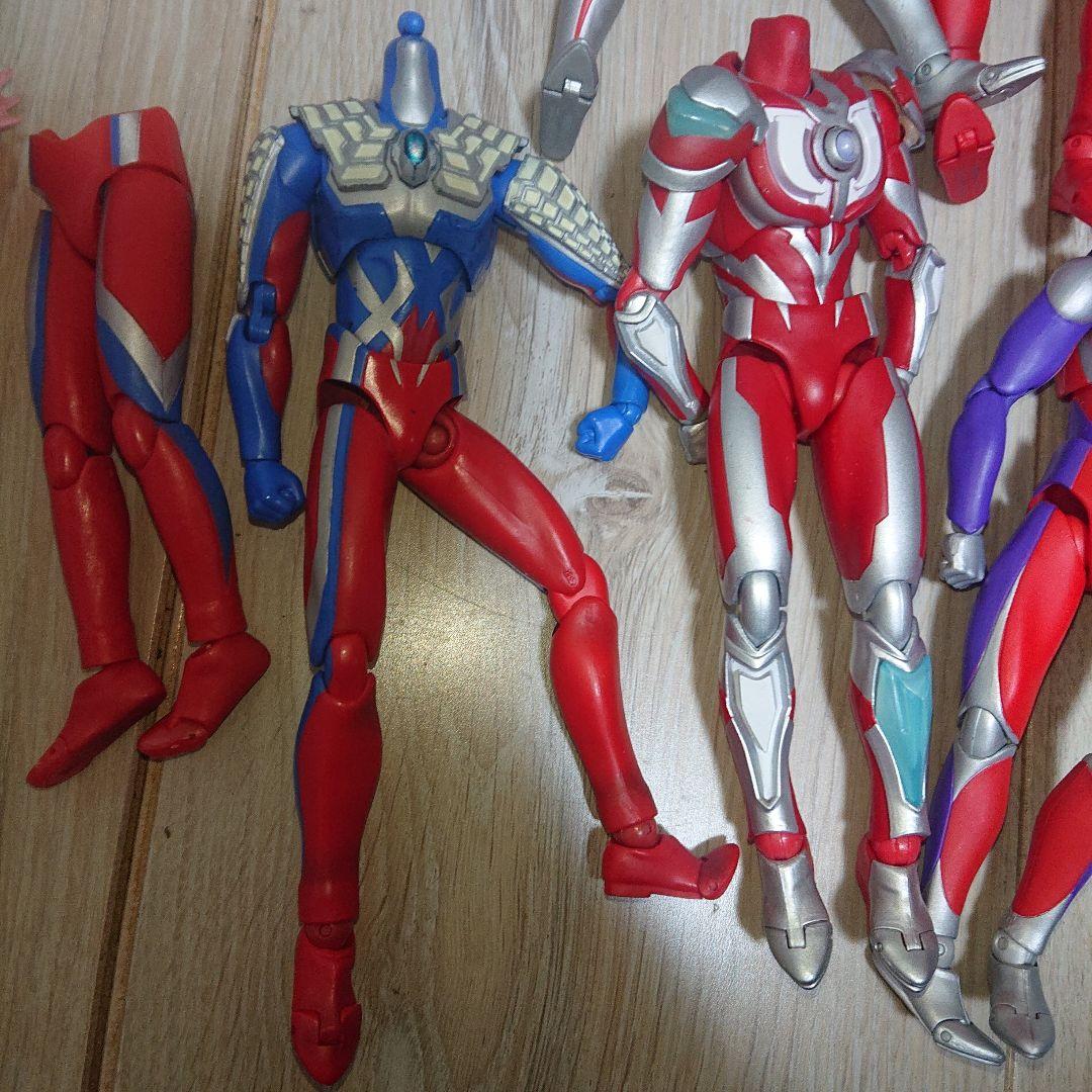 可動式ウルトラマン フィギュア セット