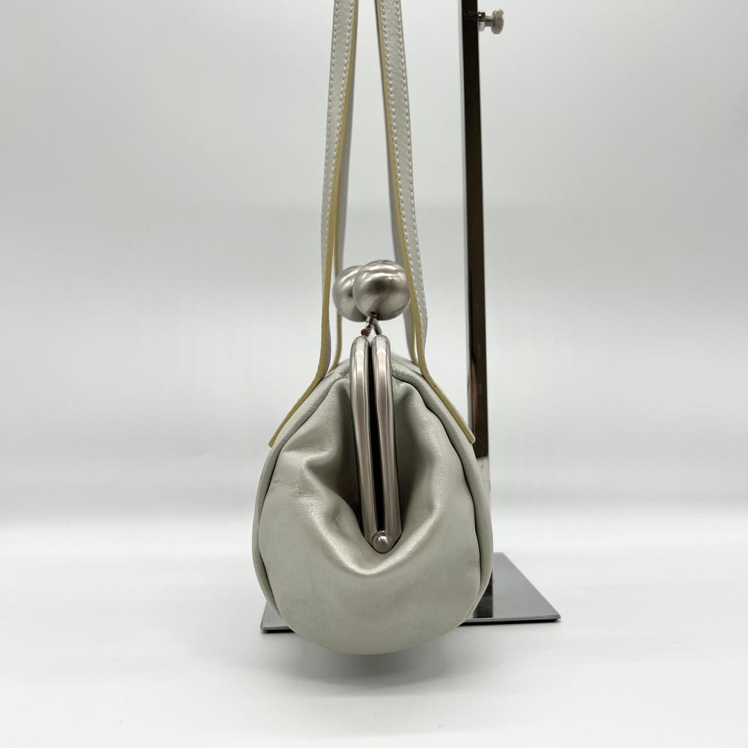 希少カラー✨kawa-kawa　ショルダーバッグ　がま口　レザー　ライトグレー