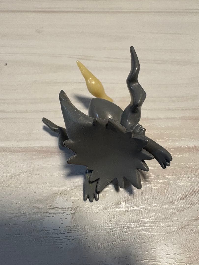 d*9様 モンコレ ダークライ蓄光 限定品