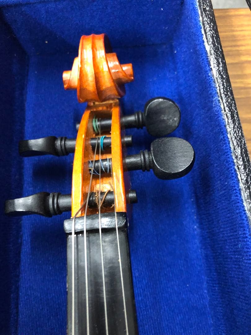 Andalusia バイオリン4/4 弓、松脂　ケース付き