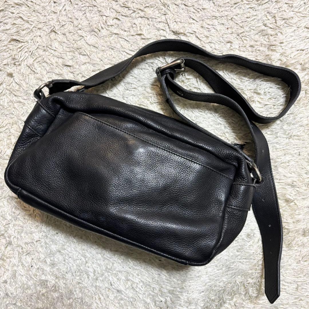 【美品】 ヴィヴィアンウエストウッド ショルダーバッグ レザー 黒 オーブ