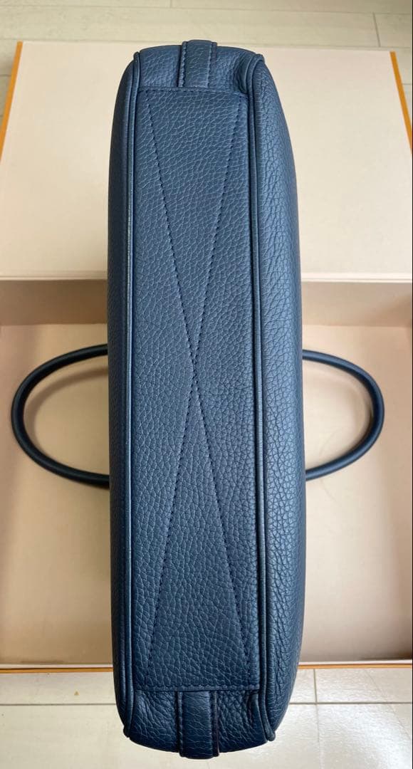 専用 Louis Vuitton Armand MM トリヨンレザー