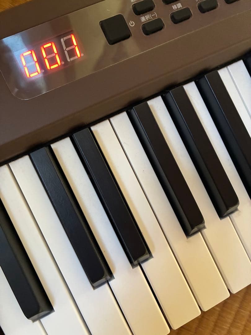 電子ピアノ 88鍵盤 充電タイプ スリム軽量 マホガニー - メルカリ