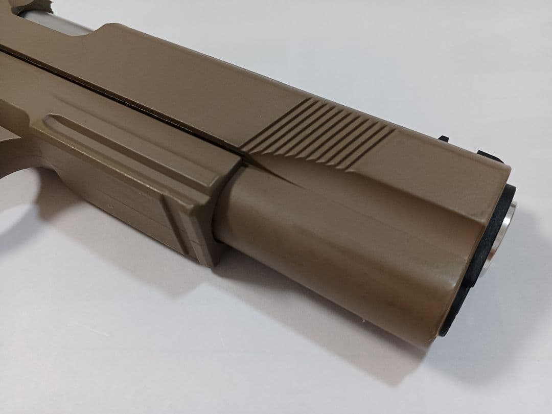 ゲ*き様 carbon8 M45 DOC co2ガスガン