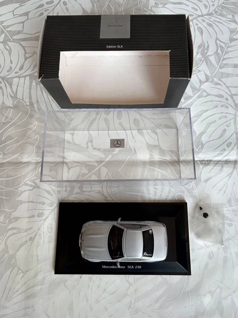 レア メルセデスベンツ SLK 230初期 1/43 ミニカー モデルカー
