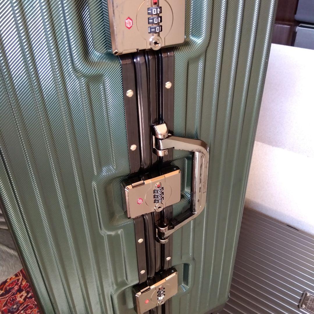 メタリックグリーン アルミフレーム ハード スーツケース