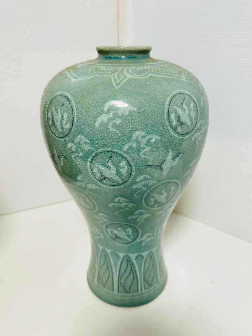 青緑色の陶器花瓶 木箱付き小石原焼 緑色 陶器 花瓶 鳥の模様