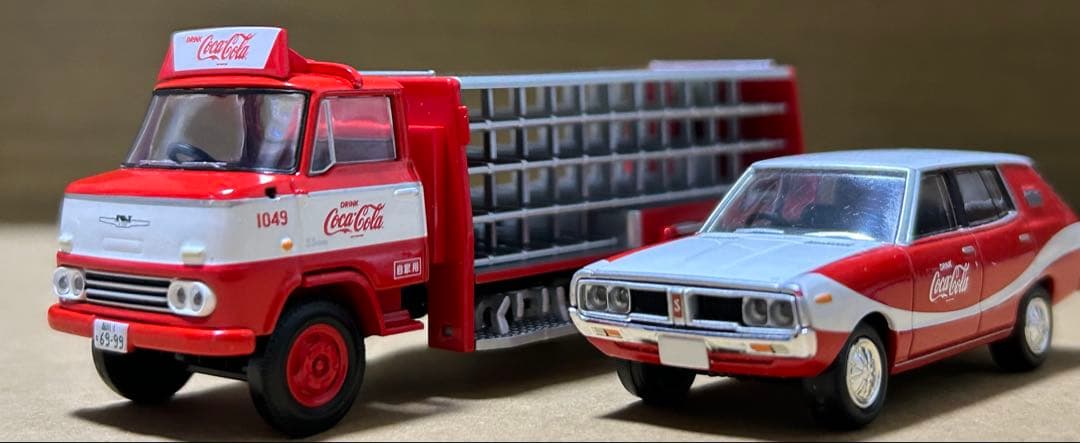 トミカリミテッドヴィンテージ コカコーラ 2台セット
