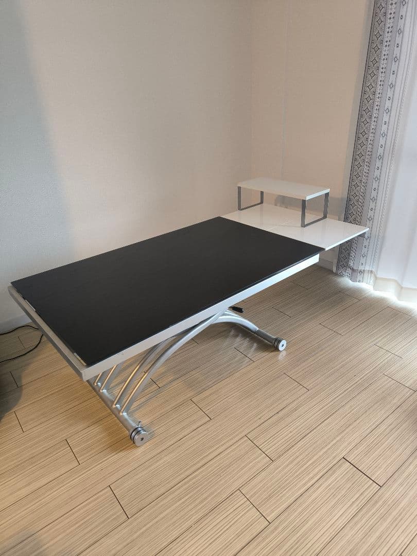 東京インテリア購入　折りたたみ式昇降ダイニングテーブル　ブラックガラス