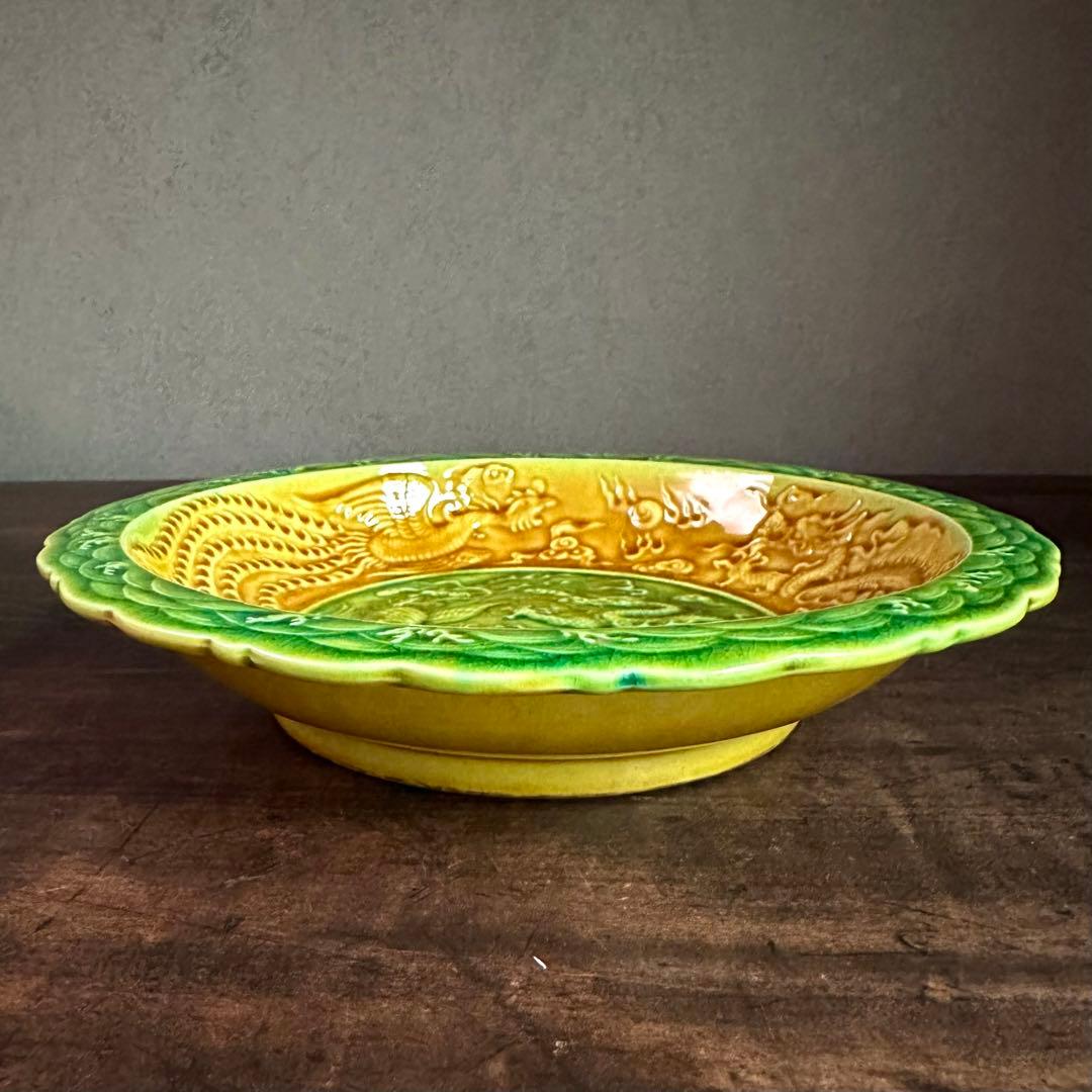 中国古美術 明時代 素三彩 龍図鳳凰図 飾皿 縁起 古玩