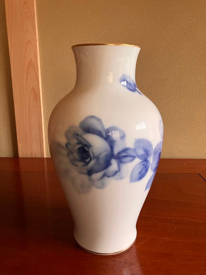 昭和レトロ】最終値下げ‼️大倉陶園☆陶磁器 花瓶 ブルーローズ