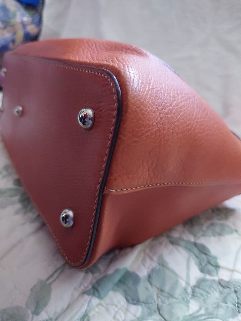 TOD'S トッズ本革ハンドバッグ