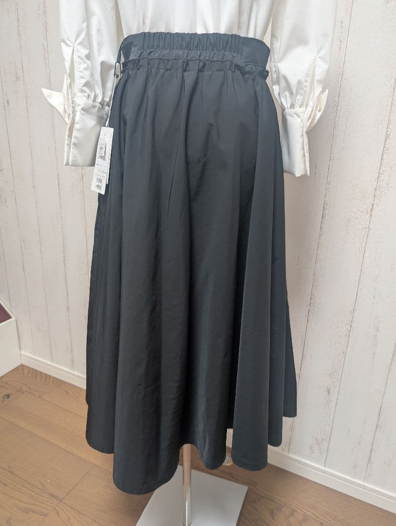 (未使用タグ付き) エムズグレイシー　40 黒フレアスカート