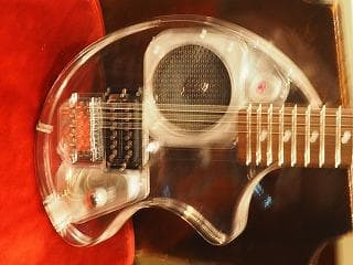 激レア！１９８０年代！約３０年前のフェルナンデス クリスタル象さんギターです！