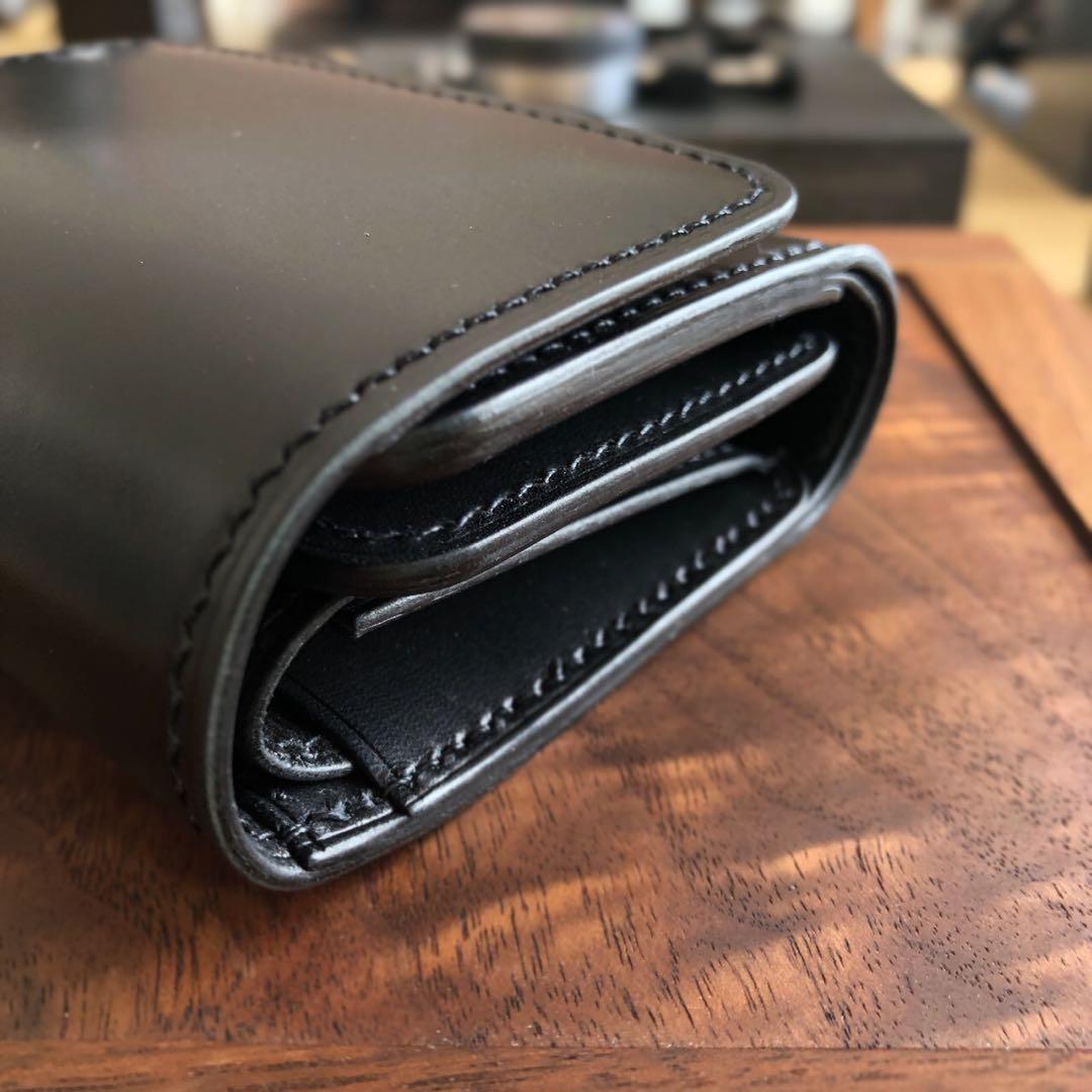 新喜皮革コードバン×サドルレザー 三つ折りミニウォレット 総手縫い ブラック