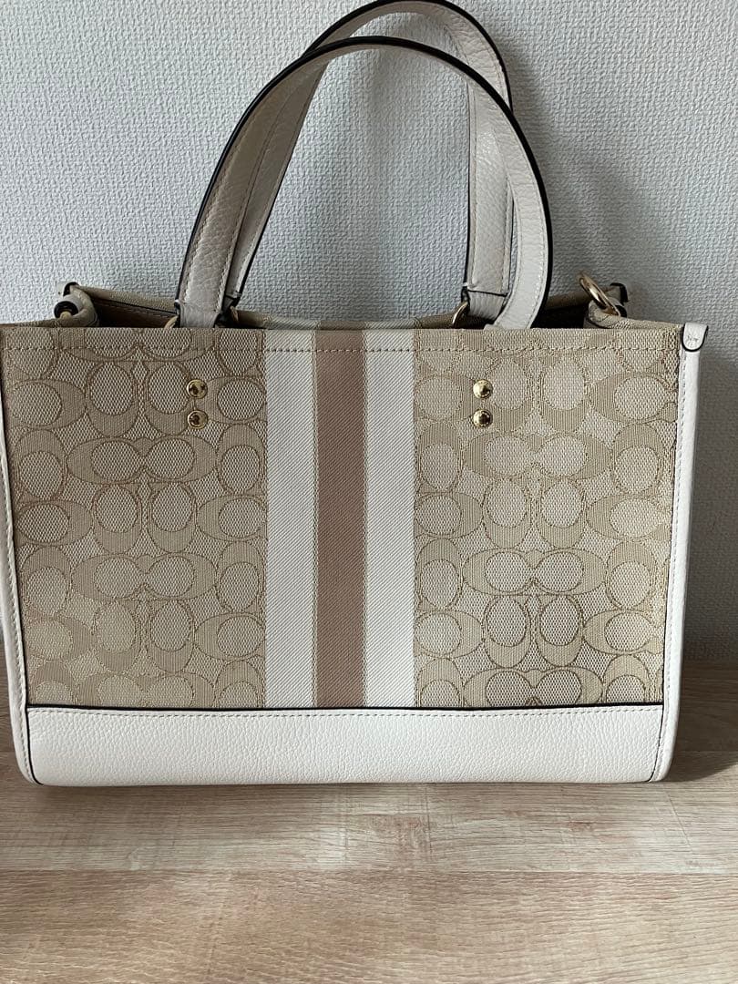【三が日限定価格】COACH トートバッグ ベージュ/ホワイト