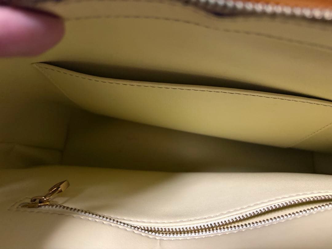 ルイヴィトン　ハンドバッグ　イエロー