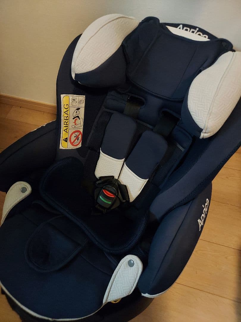 【美品肩ベルト新品付】ApricaフラディアグロウDX ベッド型チャイルドシート