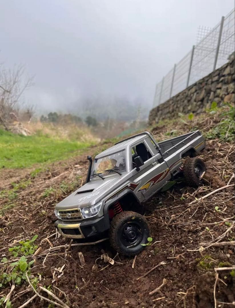 ZWN 1:12 フルスケール RC カー MN82 pro